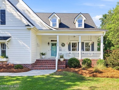 Welcome to this beautifully cared-for home in the desirable - photo 3