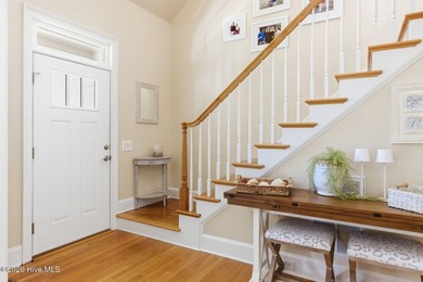 Welcome to this beautifully cared-for home in the desirable - photo 4