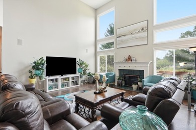 Welcome to beautiful 5-bedrooms,4 baths home in the desirable - photo 14