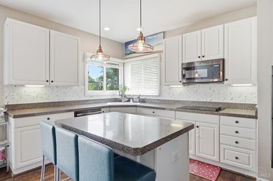 Welcome to beautiful 5-bedrooms,4 baths home in the desirable - photo 23