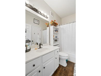 Welcome to beautiful 5-bedrooms,4 baths home in the desirable - photo 32