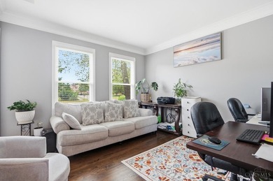 Welcome to beautiful 5-bedrooms,4 baths home in the desirable - photo 33