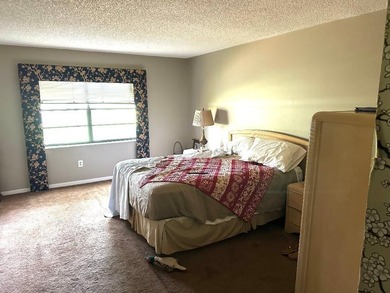 Discover the perfect retirement retreat in Boca Lago! This - photo 5