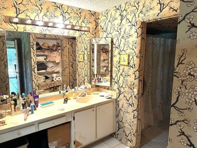 Discover the perfect retirement retreat in Boca Lago! This - photo 6
