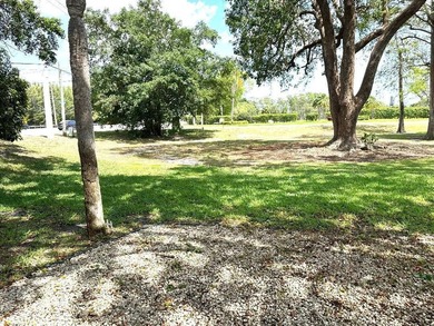 Discover the perfect retirement retreat in Boca Lago! This - photo 10
