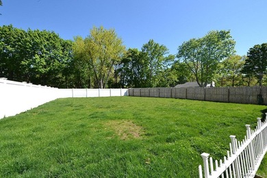 Rare find! This meticulously maintained 3-bedroom home combines - photo 15