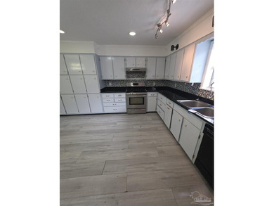 Multiple Opportunities Here! This versatile property is well - photo 8