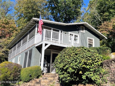 Fort Loudoun Lake Home For Sale in Louisville Tennessee