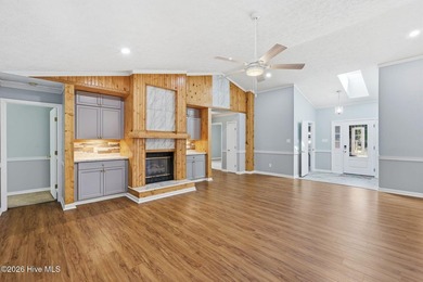 Designed with comfort and easy living in mind, this beautifully - photo 10