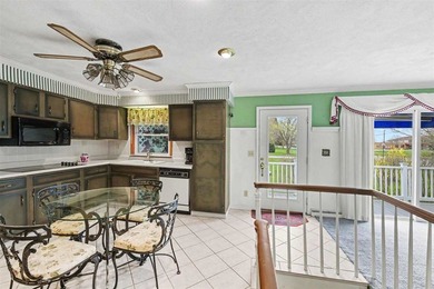 The perfect year-round residence, vacation getaway, or - photo 2