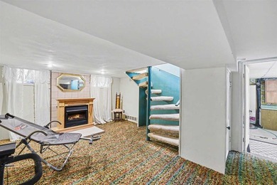 The perfect year-round residence, vacation getaway, or - photo 6
