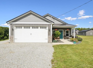 Welcome to Lake Waynoka living! This updated 3 bedroom, 2 bath - photo 1