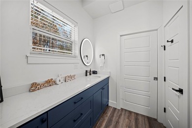 Lakefront Living with Stunning Amenities! This exceptional - photo 13
