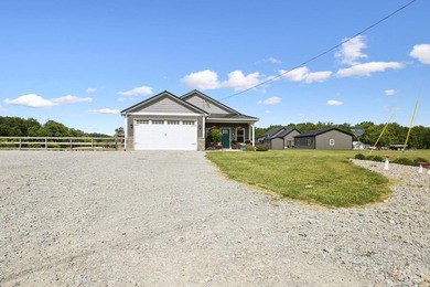 Welcome to Lake Waynoka living! This updated 3 bedroom, 2 bath - photo 3