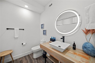 Lakefront Living with Stunning Amenities! This exceptional - photo 15