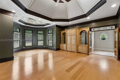 Set on the fifth hole of the golf course, this Chateau Elan - photo 22