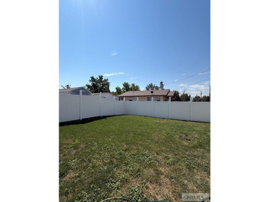 Welcome home to this clean, well maintained 2008 manufactured - photo 24