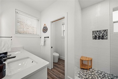 Lakefront Living with Stunning Amenities! This exceptional - photo 35