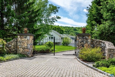 Rare direct waterfront opportunity on Lake Waramaug with - photo 2