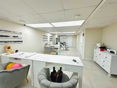 Prime Mixed-Use Investment Opportunity! Outstanding opportunity - photo 5