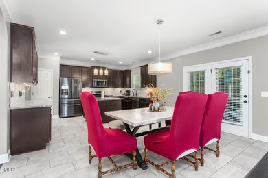 This beautifully maintained 5-bedroom, 3-full bathroom home - photo 12