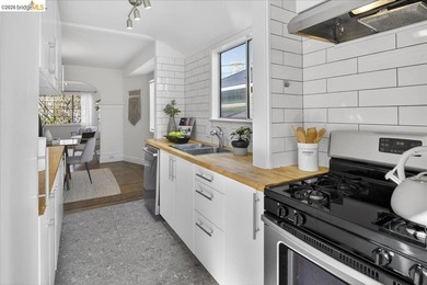 This beautiful Longfellow bungalow lives like a single family - photo 15