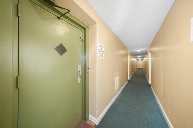 PRICE REDUCED for this attractive 1960's era, 32 unit brick - photo 7