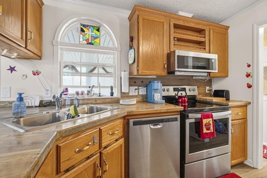 Welcome to 212 Captains Dr in the charming Captains Cove - photo 18