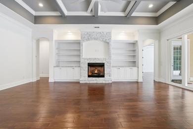 Beautiful 4 bedroom, 3 bath Mediterranean-style home located in - photo 29