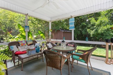 This beautifully maintained 5-bedroom, 3-full bathroom home - photo 31