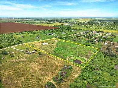 Country Living Awaits! Don't miss this incredible opportunity to - photo 3