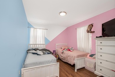 Welcome to 819 E 223rd St in the heart of the Williamsbridge - photo 10