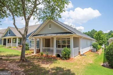Welcome home to this charming 3-bedroom, 2-bath ranch in the - photo 3