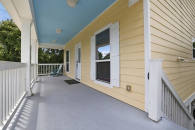 t 1/2 mile from the beach, this adorable 4-year-young cottage - photo 11