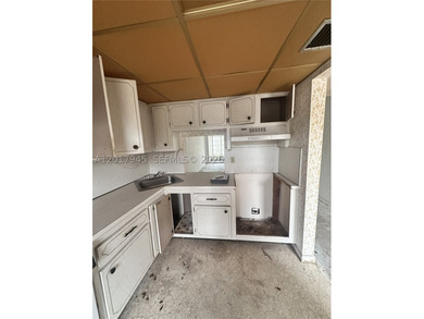 Handyman Special. 2B/2B Condo. This condo is ready for the right - photo 12