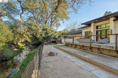 No detail has been overlooked in this extraordinary 4+BD/3.5BA - photo 13