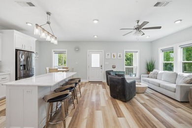 t 1/2 mile from the beach, this adorable 4-year-young cottage - photo 14
