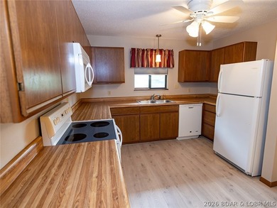 Cozy 2-bedroom, 2-bath condo located just 1 mile from Spaulding - photo 17