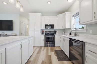 t 1/2 mile from the beach, this adorable 4-year-young cottage - photo 19