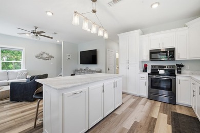 t 1/2 mile from the beach, this adorable 4-year-young cottage - photo 20