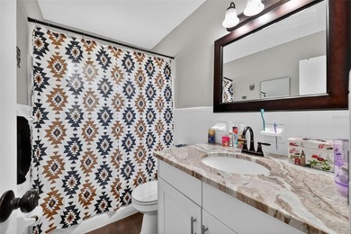 Short Sale. Welcome to this charming St. Petersburg home located - photo 22