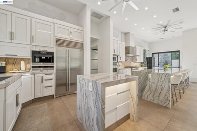 No detail has been overlooked in this extraordinary 4+BD/3.5BA - photo 23