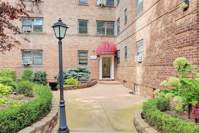Welcome to River Gardens, Pet friendly building in the heart of - photo 23
