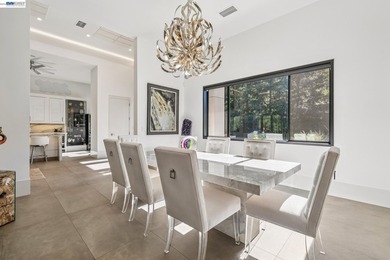 No detail has been overlooked in this extraordinary 4+BD/3.5BA - photo 25