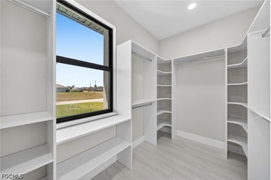 Beautiful new construction home in the heart of Cape Coral - photo 25