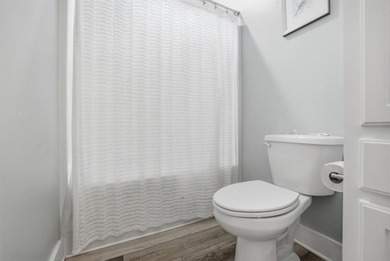 t 1/2 mile from the beach, this adorable 4-year-young cottage - photo 35