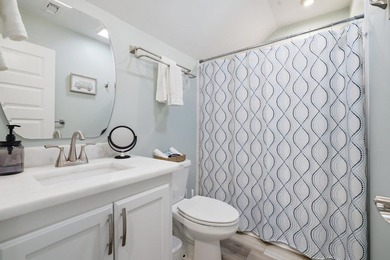 t 1/2 mile from the beach, this adorable 4-year-young cottage - photo 36