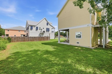 t 1/2 mile from the beach, this adorable 4-year-young cottage - photo 39
