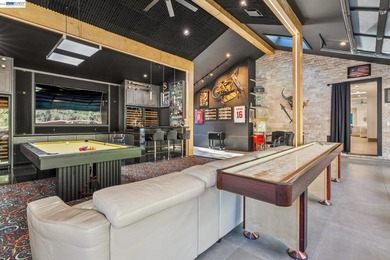 No detail has been overlooked in this extraordinary 4+BD/3.5BA - photo 41
