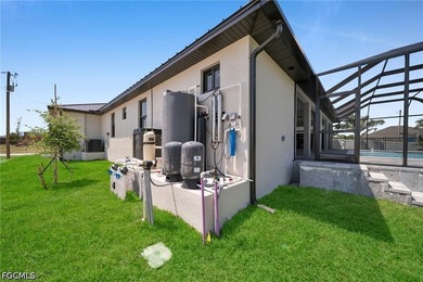 Beautiful new construction home in the heart of Cape Coral - photo 41
